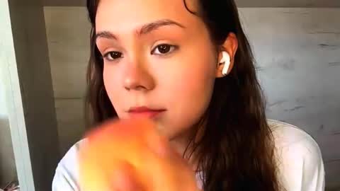 Snapshot of jodeesolarz chatting on March 18, 2026, 8:50 am Mila online show from March 18, 2026, 8:50 am