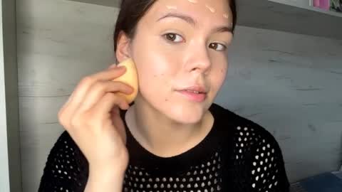 Snapshot of jodeesolarz chatting on April 3, 2026, 10:02 am Mila online show from April 3, 2026, 10:02 am