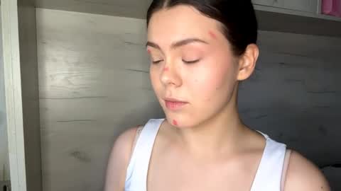 Snapshot of jodeesolarz chatting on April 4, 2026, 10:24 am Mila online show from April 4, 2026, 10:24 am