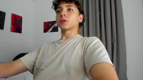 Snapshot of joe23___ chatting on September 18, 2025, 12:01 am Joe online show from September 18, 2025, 12:01 am