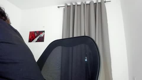 Snapshot of joe23___ chatting on October 6, 2025, 2:53 am Joe online show from October 6, 2025, 2:53 am