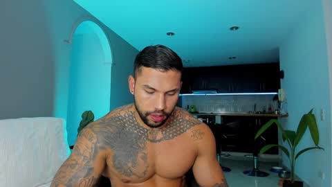 joe_esthetic online show from January 15, 2025, 11:40 pm