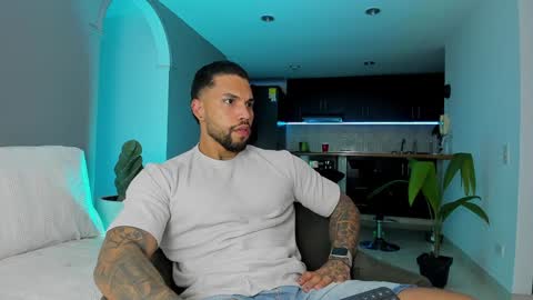 joe_esthetic online show from January 24, 2025, 11:34 pm