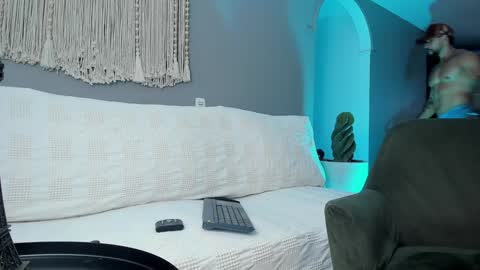 joe_esthetic online show from January 29, 2025, 2:09 am