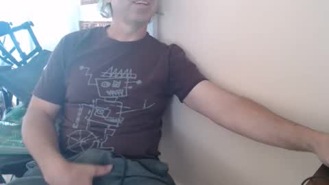 joebo7575 online show from October 17, 2025, 4:31 pm