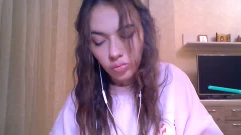 Jennifer online show from December 19, 2025, 5:42 pm