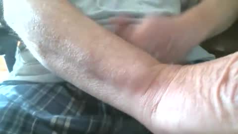 joeydoey55 online show from April 16, 2026, 5:14 pm