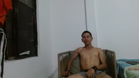 Snapshot of johan_kitten chatting on June 17, 2026, 3:20 am johan online show from June 17, 2026, 3:20 am