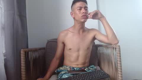 Snapshot of johan_kitten chatting on July 11, 2026, 1:36 pm johan online show from July 11, 2026, 1:36 pm