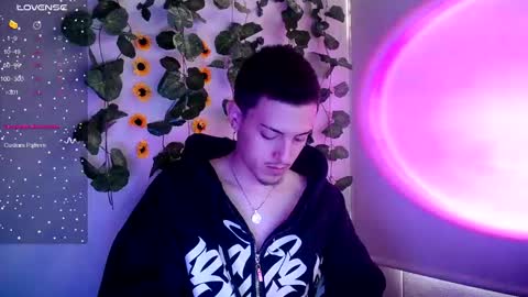 johan_parker222 online show from September 20, 2025, 6:53 pm