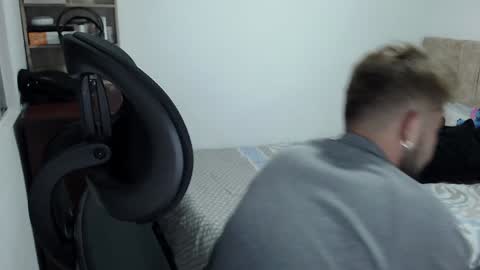 Snapshot of johanleonsweetboy chatting on December 27, 2024, 5:20 am JOHAN independient model online show from December 27, 2024, 5:20 am