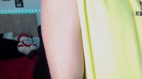 Snapshot of johanleonsweetboy chatting on January 18, 2025, 12:46 am JOHAN independient model online show from January 18, 2025, 12:46 am