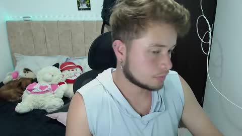 Snapshot of johanleonsweetboy chatting on January 18, 2025, 11:55 pm JOHAN independient model online show from January 18, 2025, 11:55 pm