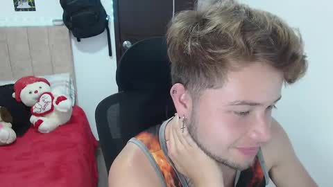 Snapshot of johanleonsweetboy chatting on January 24, 2025, 7:39 pm JOHAN independient model online show from January 24, 2025, 7:39 pm