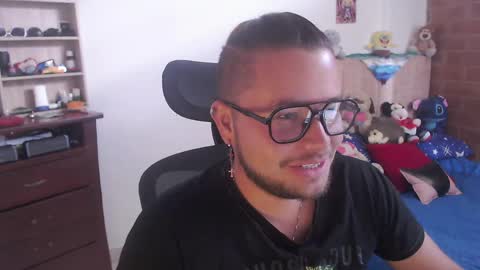 Snapshot of johanleonsweetboy chatting on June 1, 2026, 3:58 pm JOHAN independient model online show from June 1, 2026, 3:58 pm