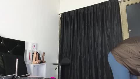 John  online show from February 15, 2025, 11:06 am