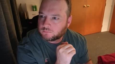 john_bear1 online show from April 15, 2026, 9:16 am