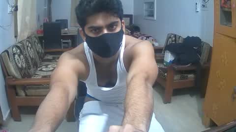 john_desihunk online show from December 12, 2024, 1:06 pm