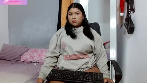 Snapshot of john_ssnow29 chatting on January 6, 2025, 1:30 pm john_ssnow29 online show from January 6, 2025, 1:30 pm