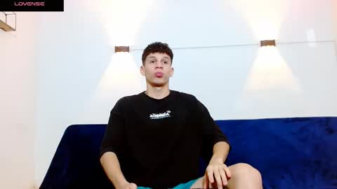 john_ssnow29 online show from November 18, 2025, 9:36 am