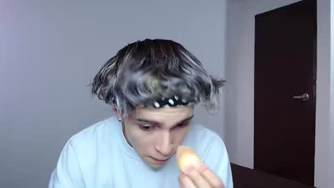 John Vichenso online show from November 4, 2025, 10:09 pm