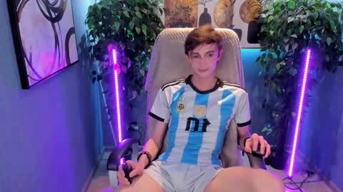 John online show from November 28, 2025, 8:22 pm