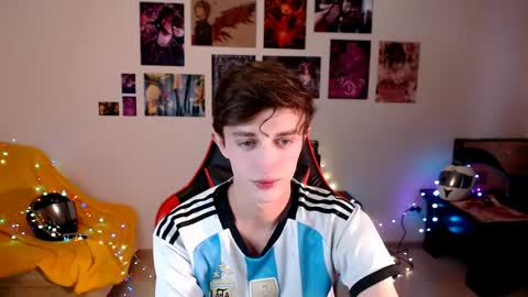 john_winx online show from April 2, 2026, 2:04 pm