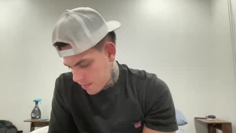 JAXX online show from December 19, 2024, 2:12 am