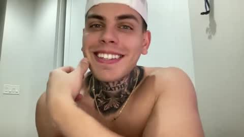 JAXX online show from January 14, 2025, 11:48 pm