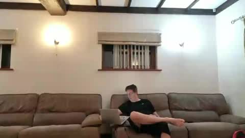 johnathan_stuart33 online show from June 16, 2026, 12:13 am