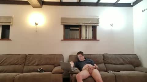 johnathan_stuart33 online show from June 28, 2026, 12:16 am
