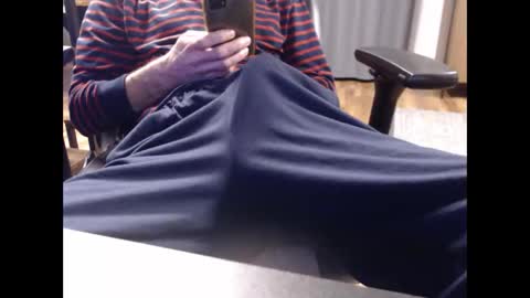 Snapshot of johnbongo chatting on February 3, 2026, 9:20 pm johnbongo online show from February 3, 2026, 9:20 pm