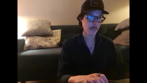 Johnee online show from October 4, 2025, 8:45 am