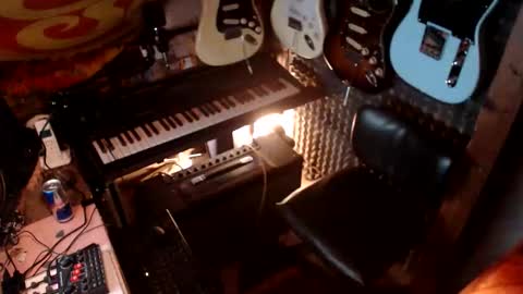 Snapshot of johnfeelgood004 chatting on December 1, 2025, 7:35 am johnfeelgood004 online show from December 1, 2025, 7:35 am