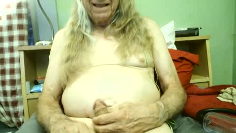 johnnieq1971 online show from June 16, 2026, 1:19 am