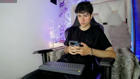 johnny_cagee online show from April 12, 2026, 3:55 am