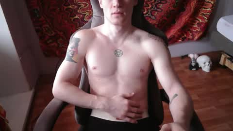 Snapshot of johnny_positive chatting on February 15, 2026, 5:48 am Johnny online show from February 15, 2026, 5:48 am