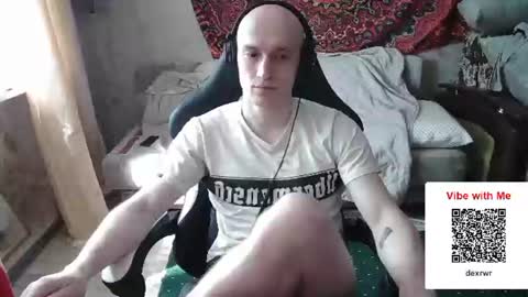 Snapshot of johnny_positive chatting on June 29, 2026, 6:19 am Johnny online show from June 29, 2026, 6:19 am