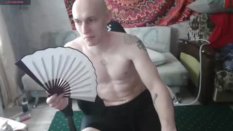 Snapshot of johnny_positive chatting on July 19, 2026, 6:39 am Johnny online show from July 19, 2026, 6:39 am