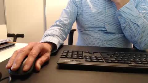 Snapshot of johnny_walker14 chatting on October 29, 2025, 3:58 pm johnny_walker14 online show from October 29, 2025, 3:58 pm