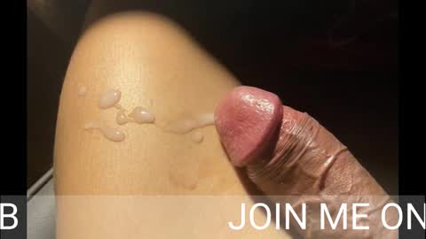 Snapshot of johnnyfun_xxx chatting on February 24, 2025, 2:51 am Johnnystrongarms                 online show from February 24, 2025, 2:51 am