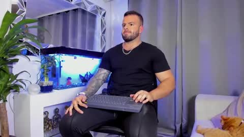 JOHNNY online show from December 28, 2024, 12:47 am