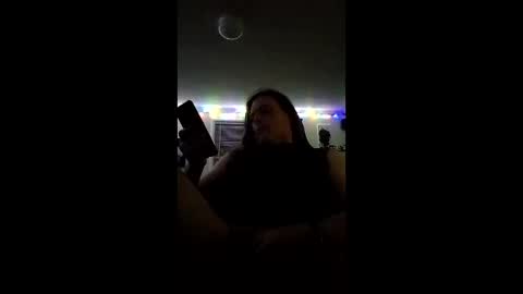 johnnylion16 online show from April 30, 2026, 3:13 am