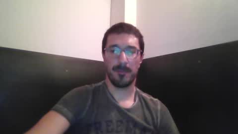 Snapshot of johnparis7575 chatting on October 27, 2025, 10:25 pm Johnfrench online show from October 27, 2025, 10:25 pm