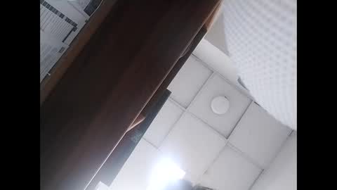 johnpop9090 online show from April 13, 2026, 9:59 am