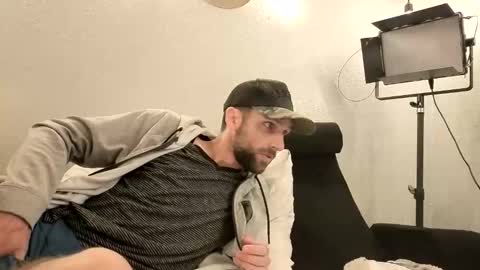 Give John Ryan A Thumbs Up online show from November 4, 2025, 2:54 am