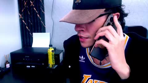 johnsonisaac94  online show from February 18, 2025, 7:32 am