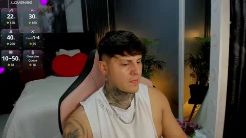 Snapshot of johny_multicum chatting on September 11, 2025, 1:28 am Johny online show from September 11, 2025, 1:28 am