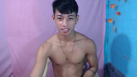 Snapshot of johnydestroyer chatting on February 20, 2025, 12:41 am johnydestroyer online show from February 20, 2025, 12:41 am