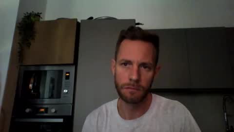 jojo19844 online show from September 19, 2025, 8:16 am